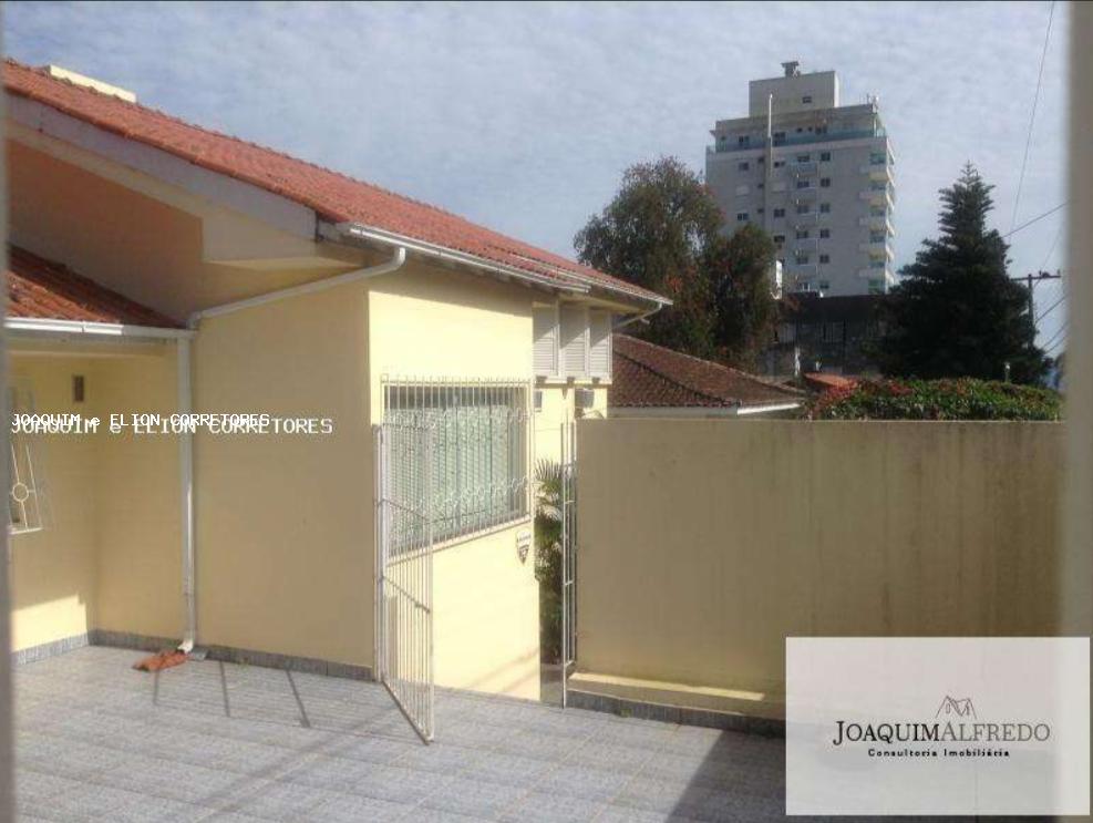 Casa à venda com 4 quartos, 300m² - Foto 26