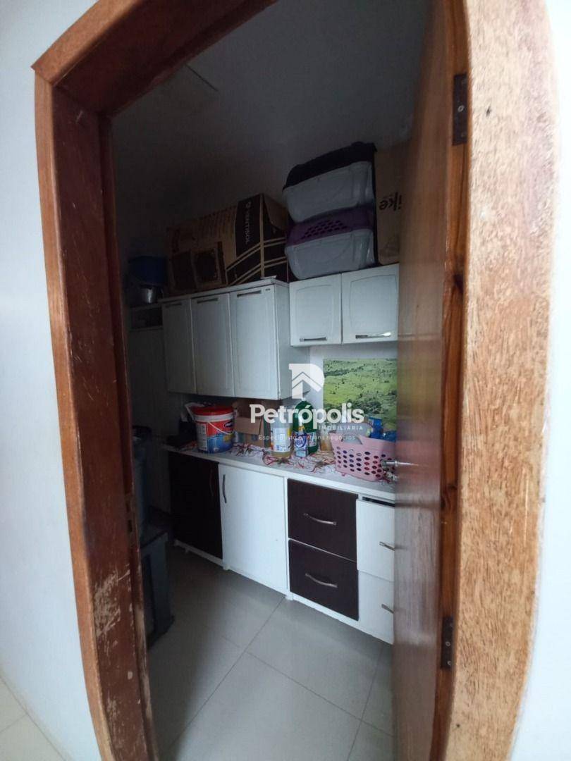 Sobrado à venda com 4 quartos, 330m² - Foto 22