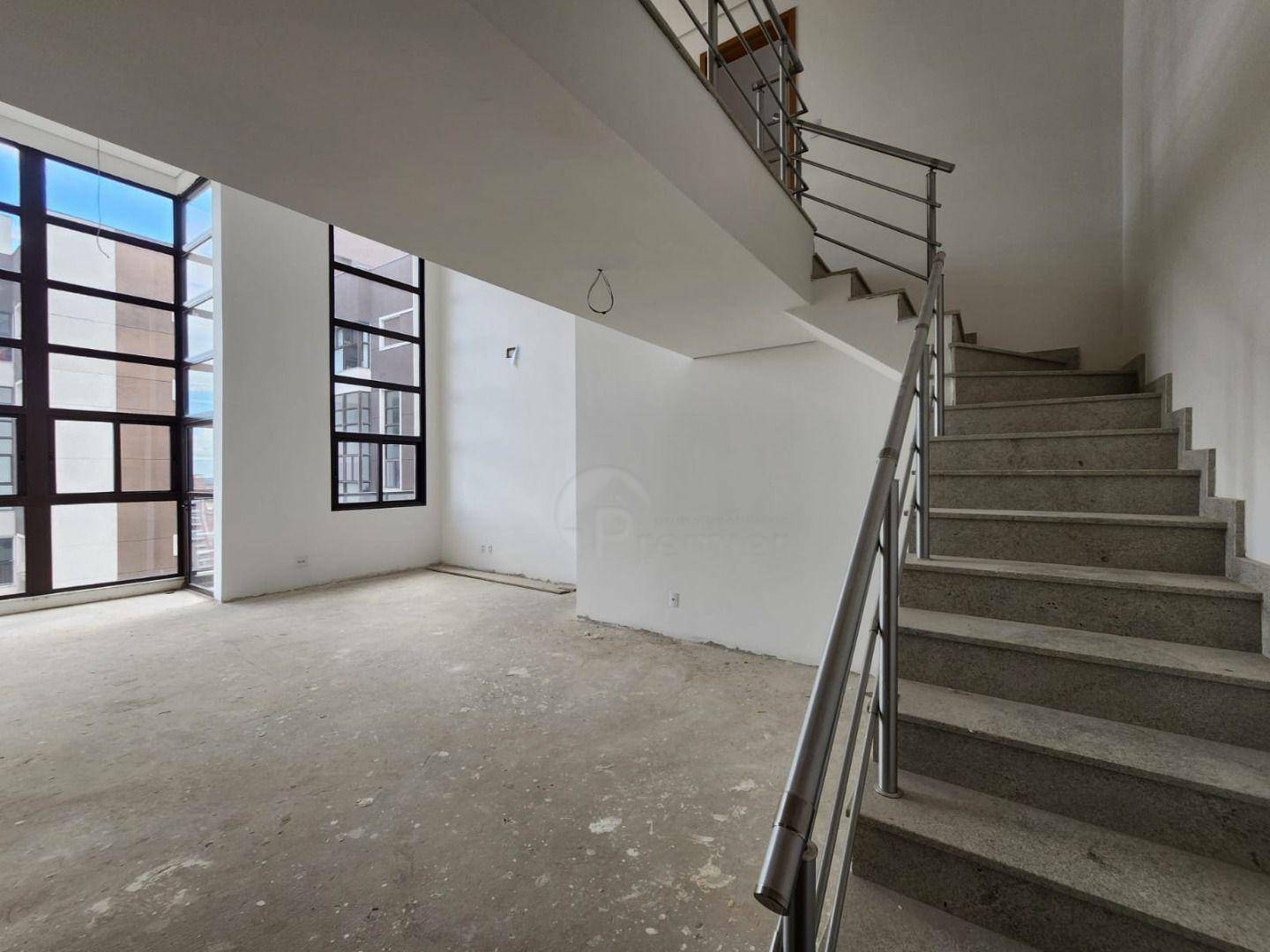 Apartamento à venda com 3 quartos, 166m² - Foto 1