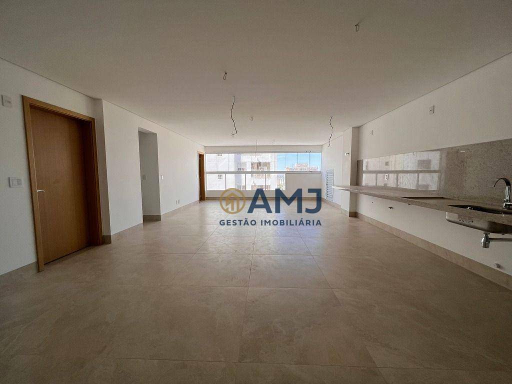 Apartamento à venda com 4 quartos, 256m² - Foto 8