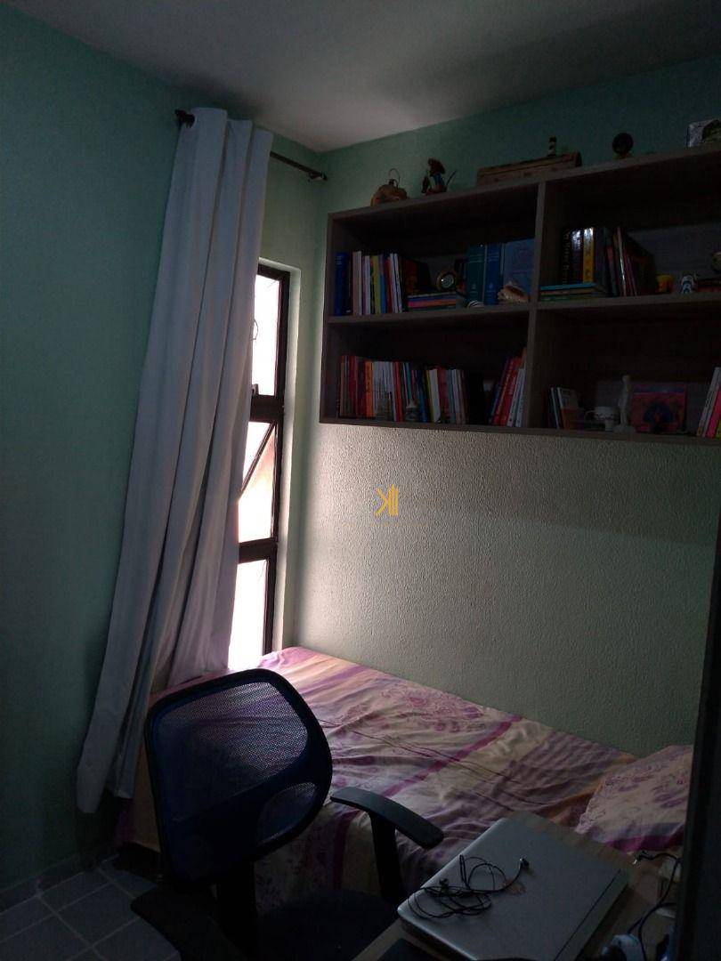 Apartamento à venda com 3 quartos, 70m² - Foto 2