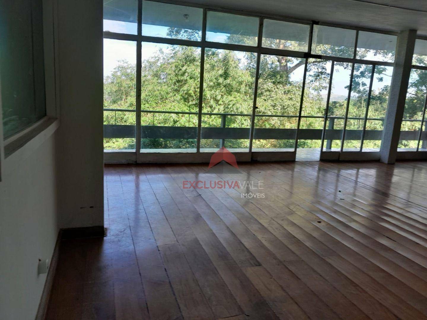 Casa à venda com 4 quartos, 585m² - Foto 2