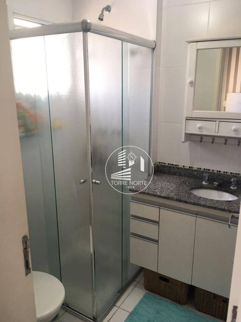 Apartamento à venda com 2 quartos, 61m² - Foto 17