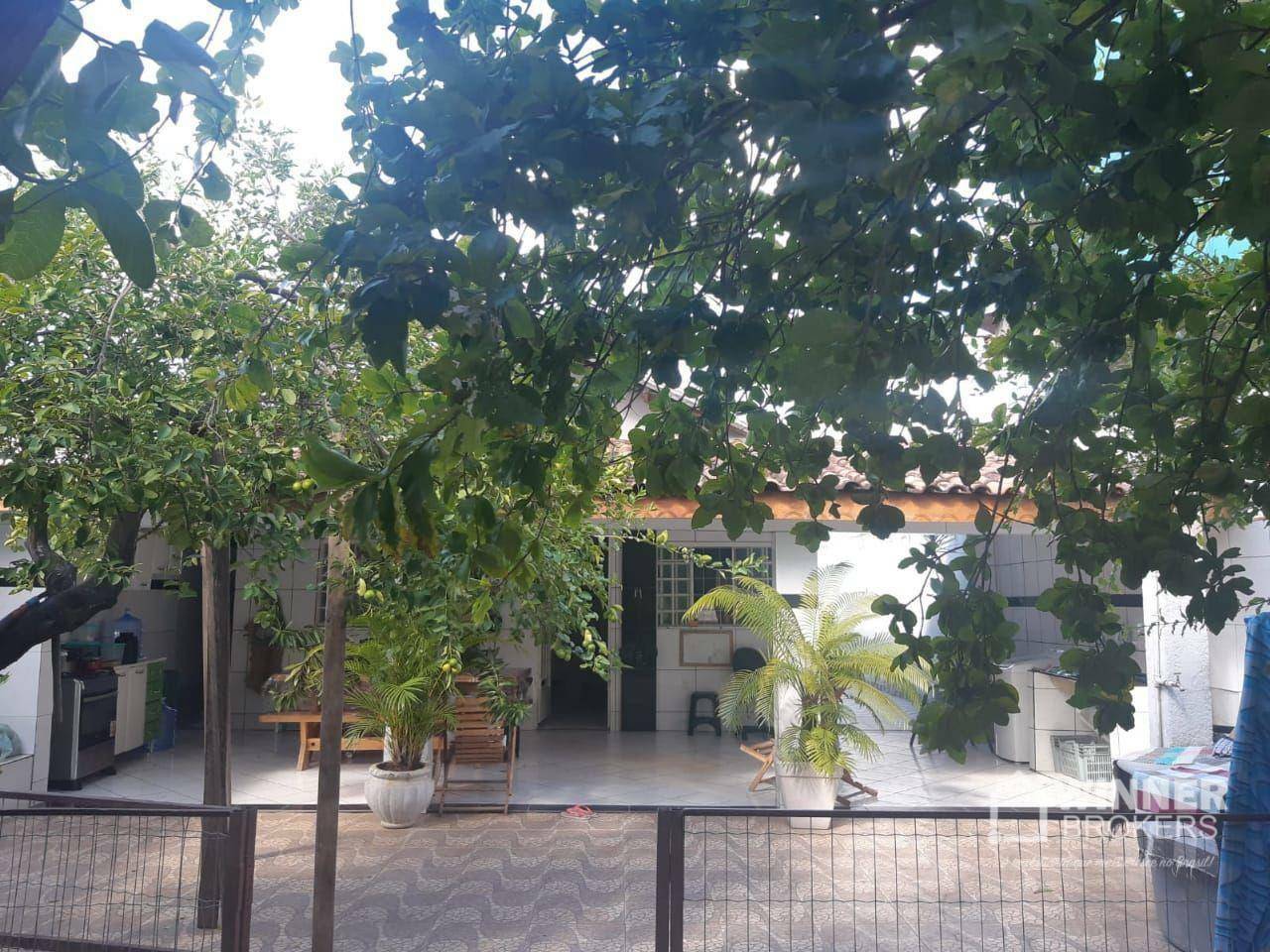 Casa à venda com 3 quartos, 200m² - Foto 4