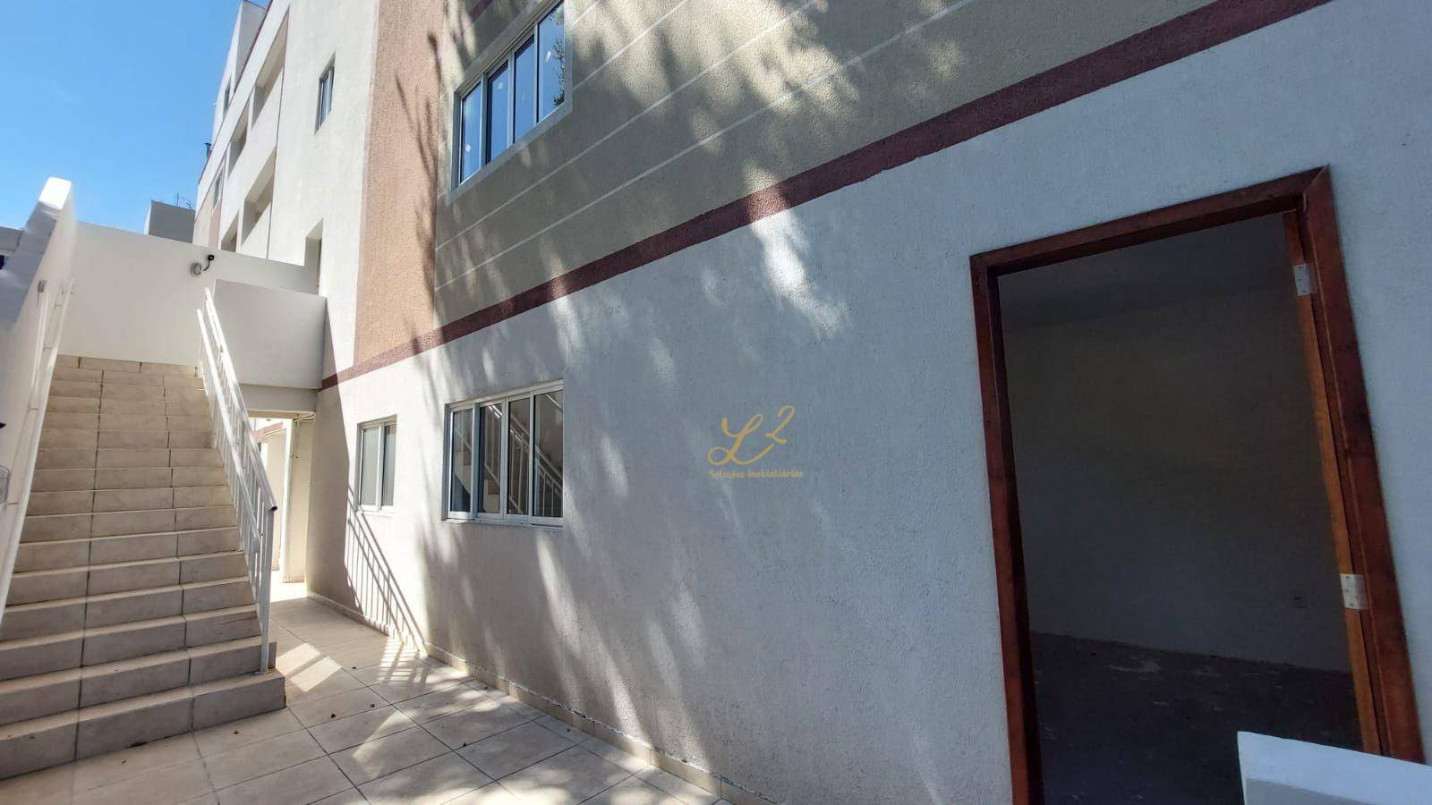 Apartamento à venda com 3 quartos, 94m² - Foto 2