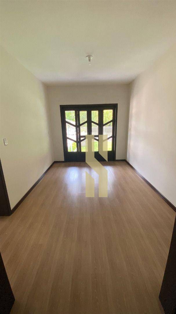 Casa à venda com 4 quartos, 282m² - Foto 2