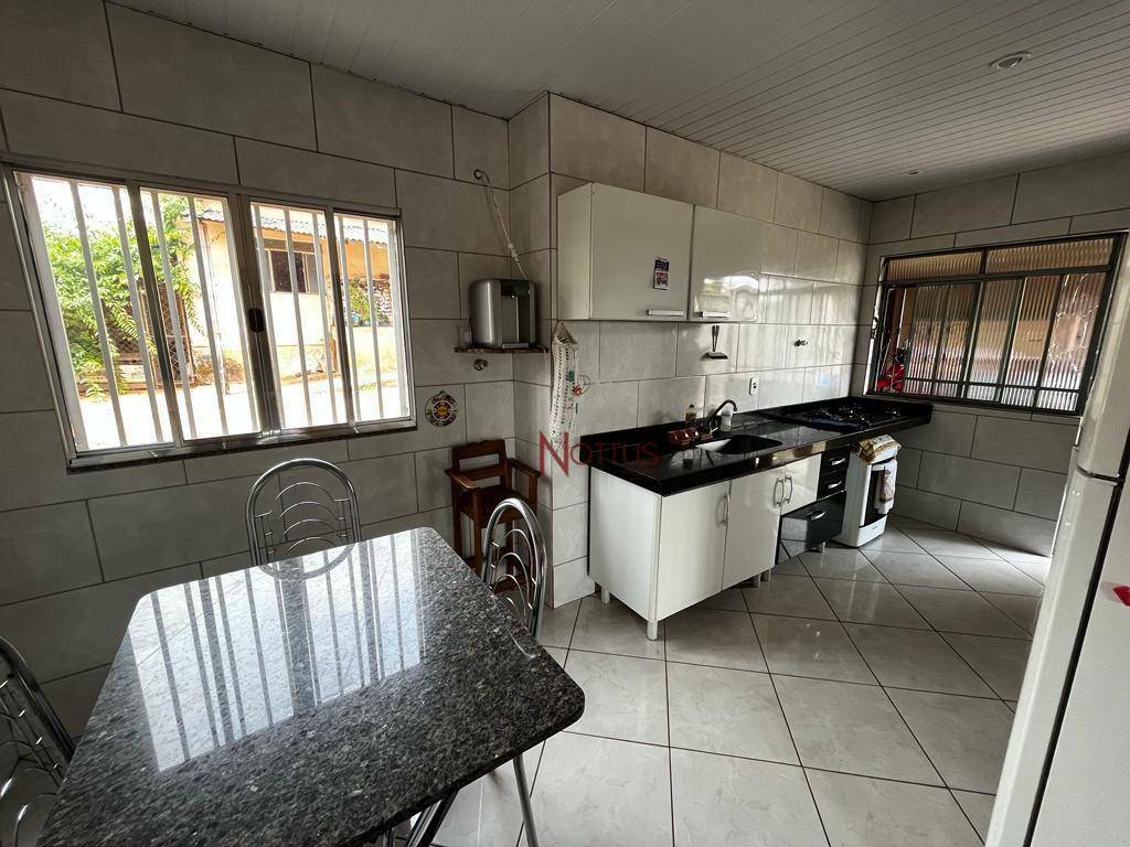 Casa à venda com 4 quartos, 387m² - Foto 6