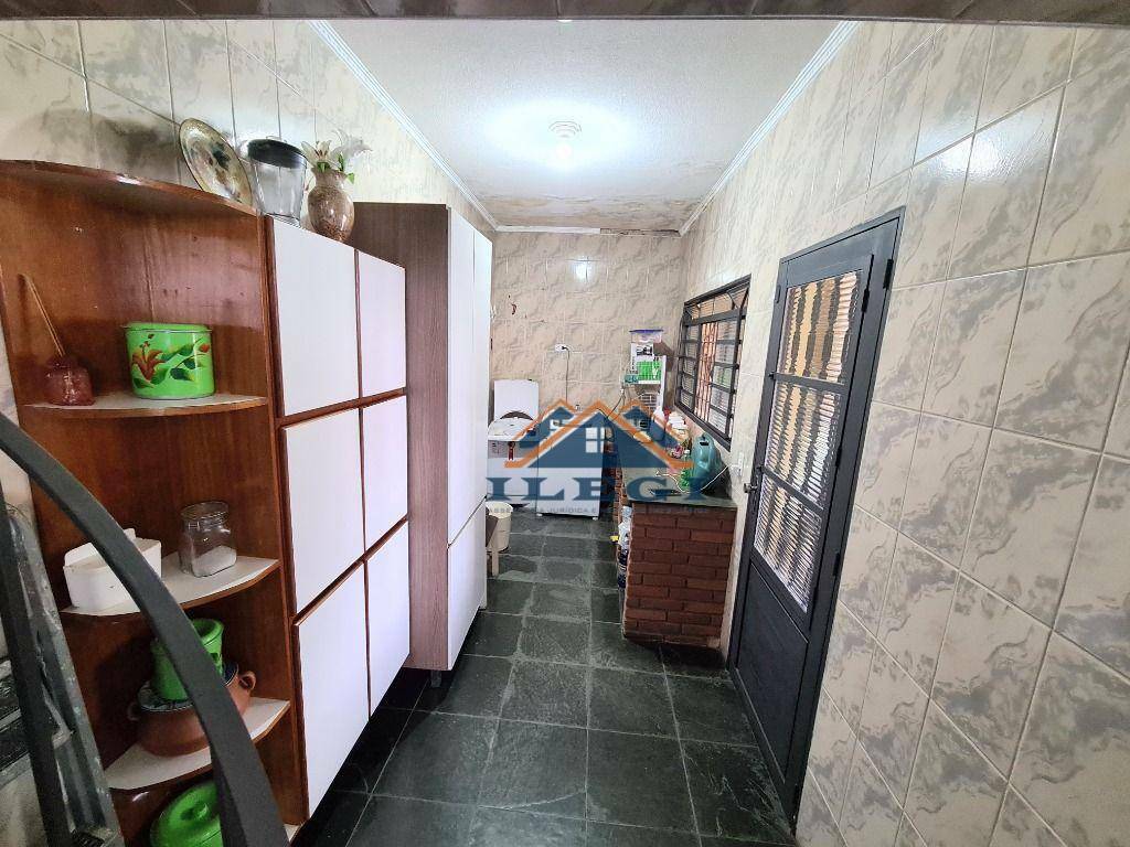 Casa à venda com 3 quartos, 246m² - Foto 5