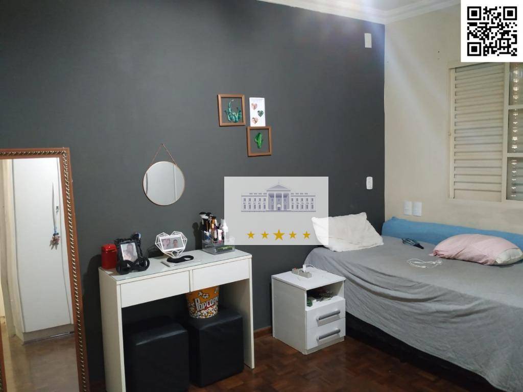 Casa à venda com 3 quartos, 310m² - Foto 10