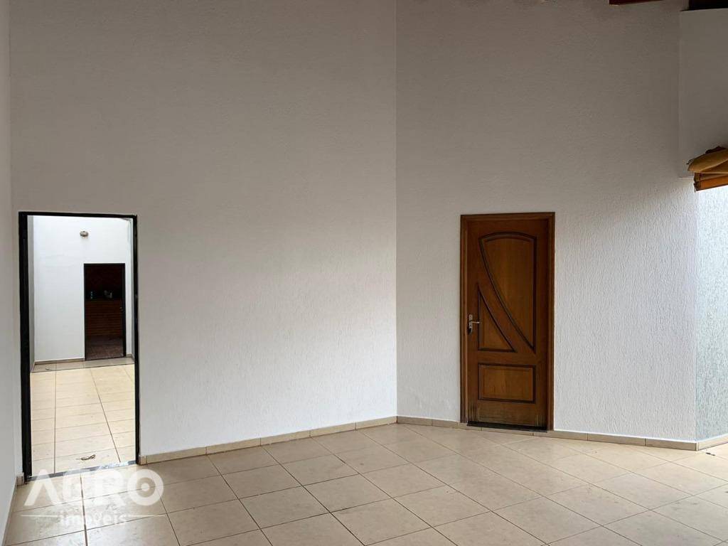 Casa à venda com 4 quartos, 215m² - Foto 16