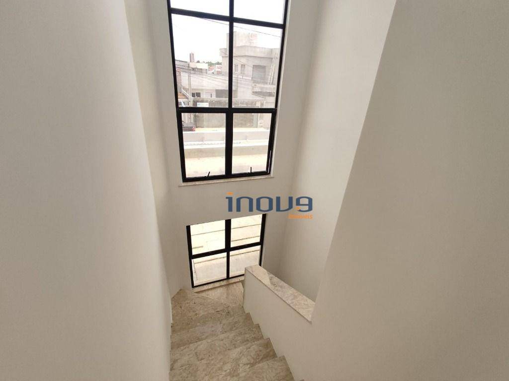 Casa à venda com 3 quartos, 153m² - Foto 7