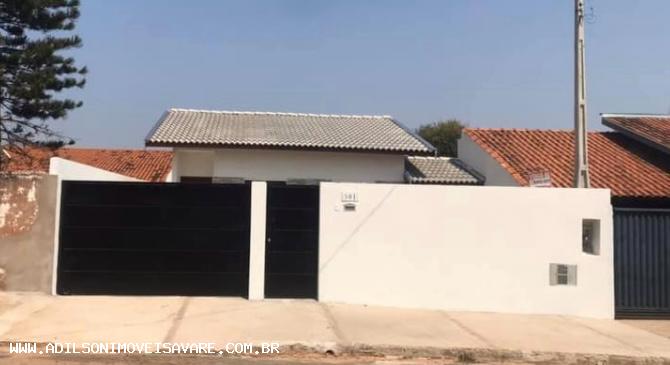 Casa à venda com 2 quartos, 200m² - Foto 1