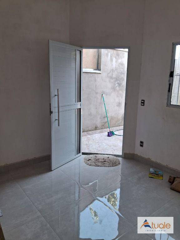 Casa à venda com 2 quartos, 65m² - Foto 4