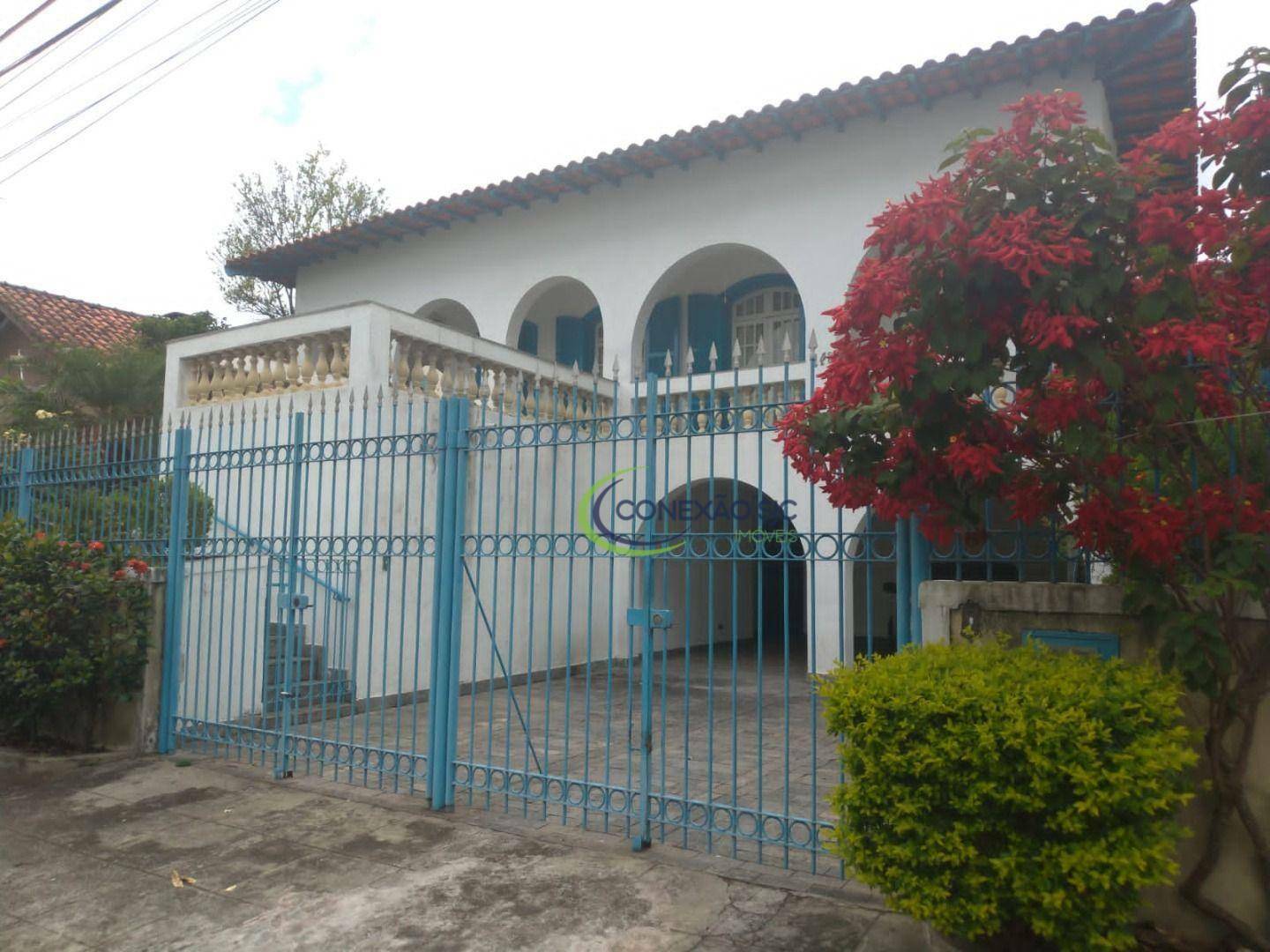 Casa à venda com 3 quartos, 300m² - Foto 1