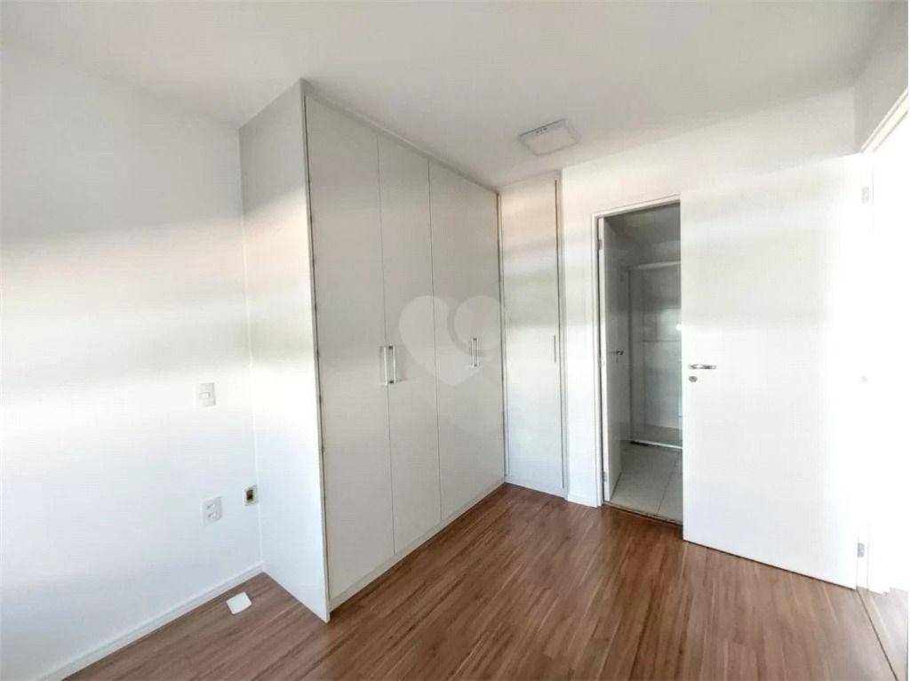 Apartamento para alugar com 2 quartos, 62m² - Foto 12