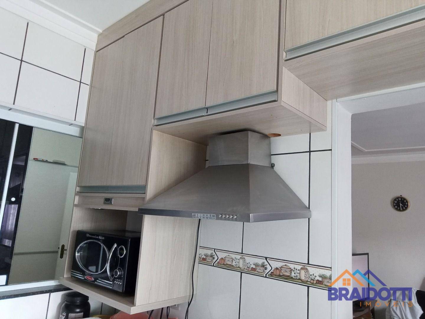 Apartamento à venda com 2 quartos, 70m² - Foto 5