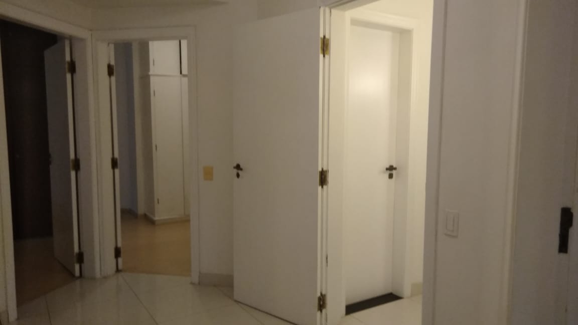 Apartamento à venda com 4 quartos, 186m² - Foto 11