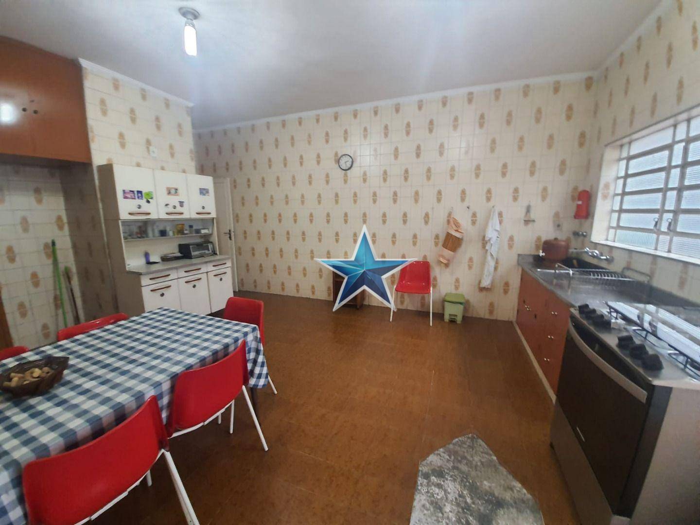 Sobrado à venda com 4 quartos, 300m² - Foto 35