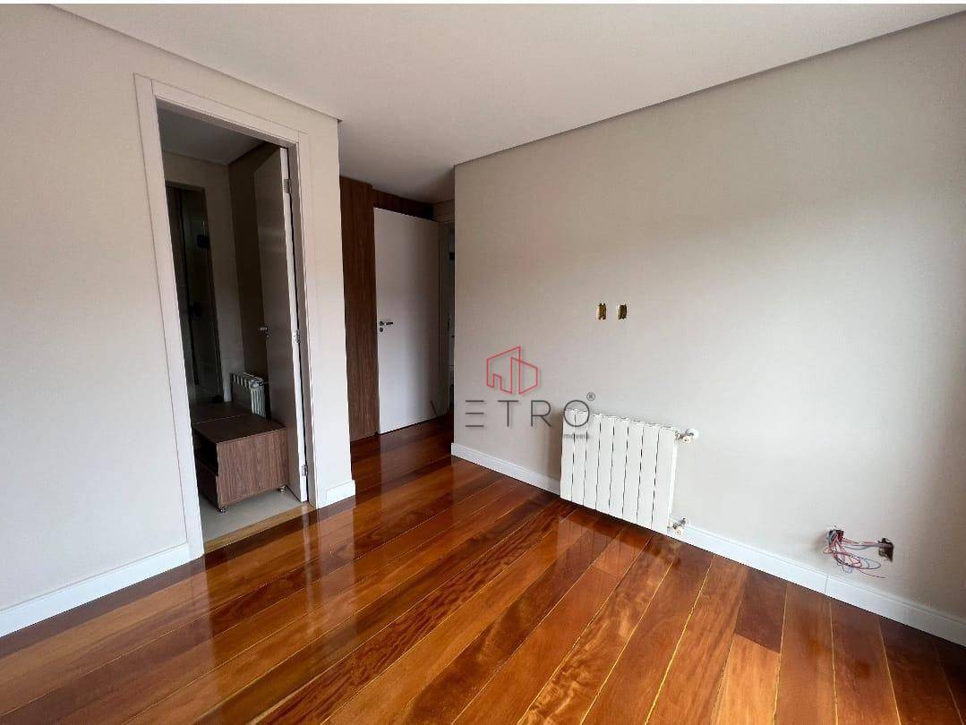 Apartamento à venda com 3 quartos, 150m² - Foto 7