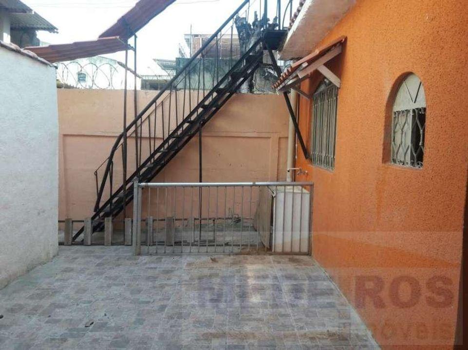 Casa à venda com 2 quartos, 120m² - Foto 5