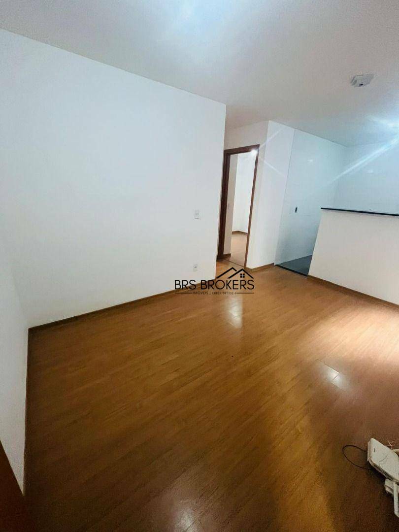 Apartamento à venda com 2 quartos, 38m² - Foto 3