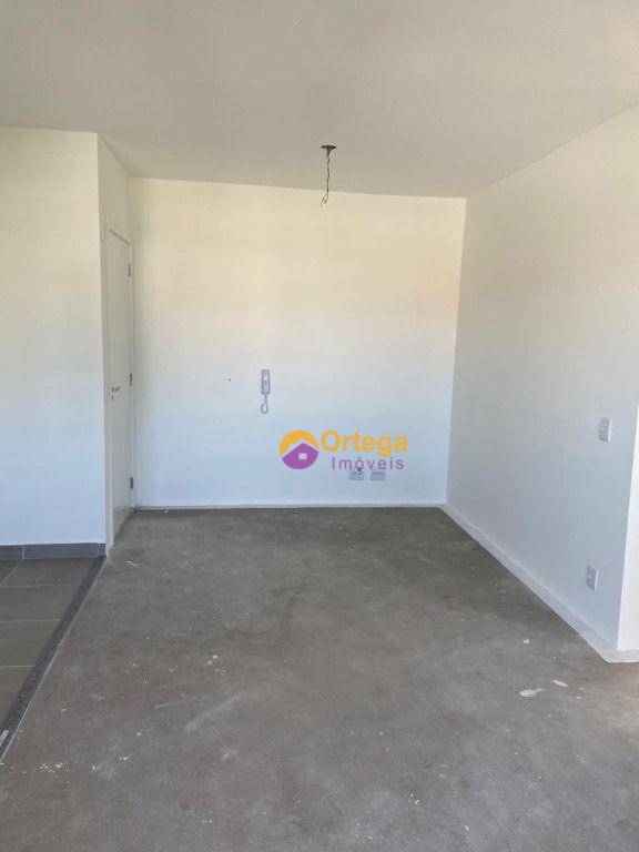 Apartamento à venda com 3 quartos, 70m² - Foto 6