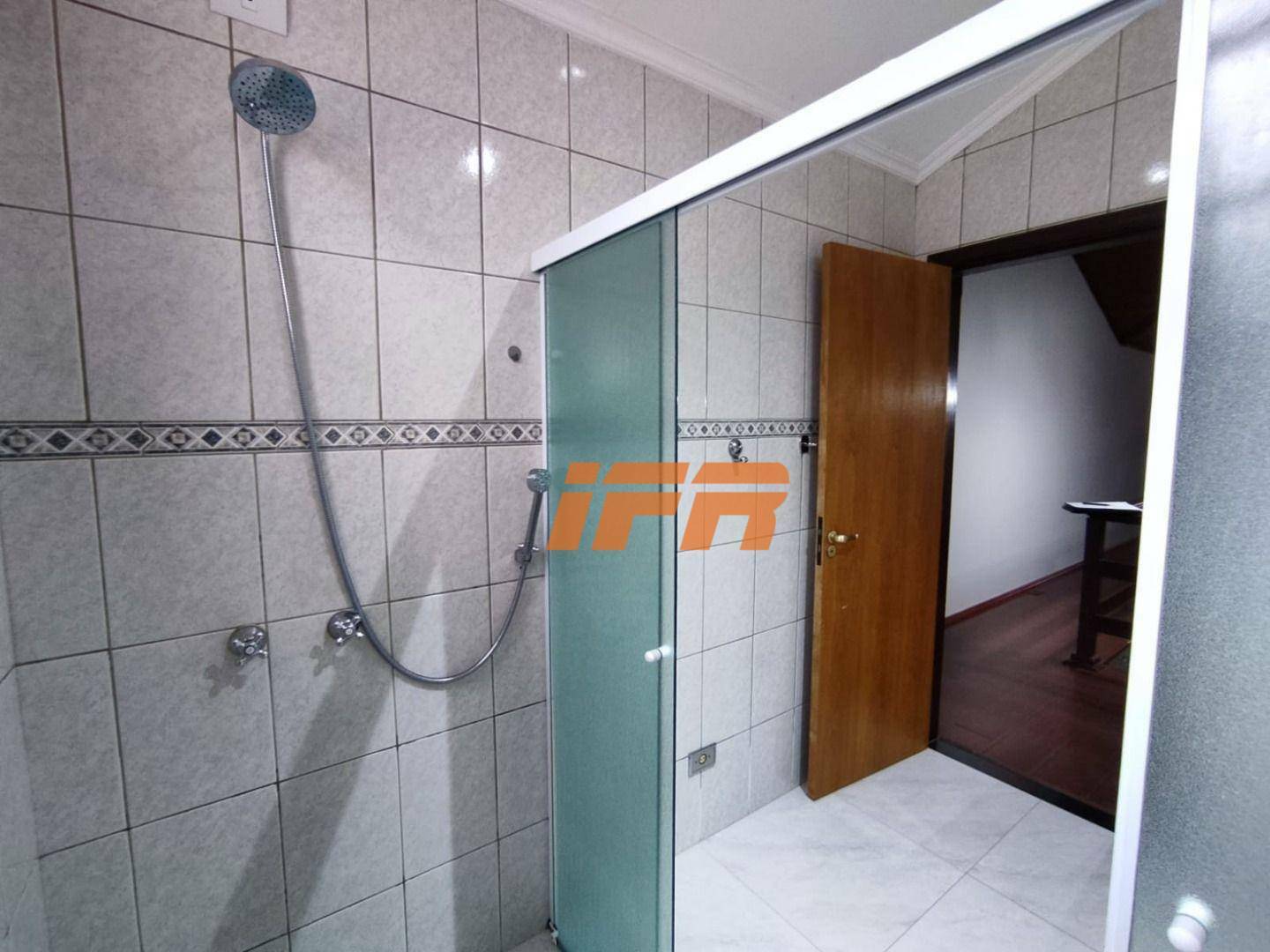 Sobrado à venda e aluguel com 4 quartos, 267m² - Foto 11