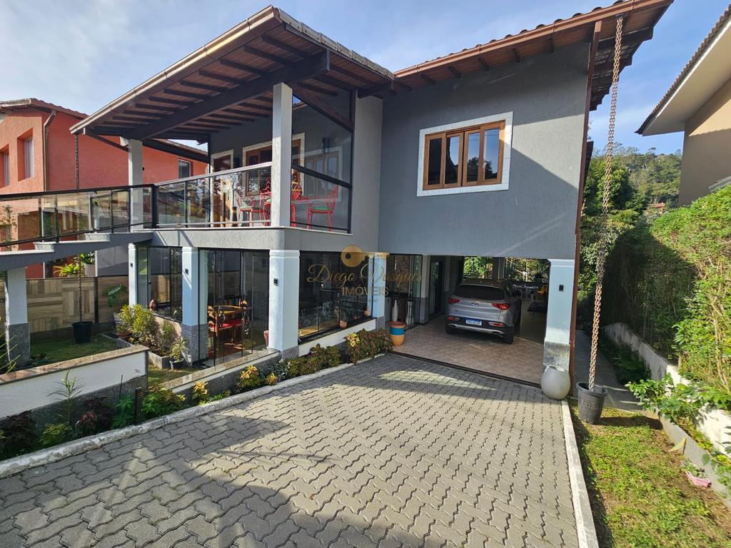 Casa de Condomínio à venda com 4 quartos, 288m² - Foto 1