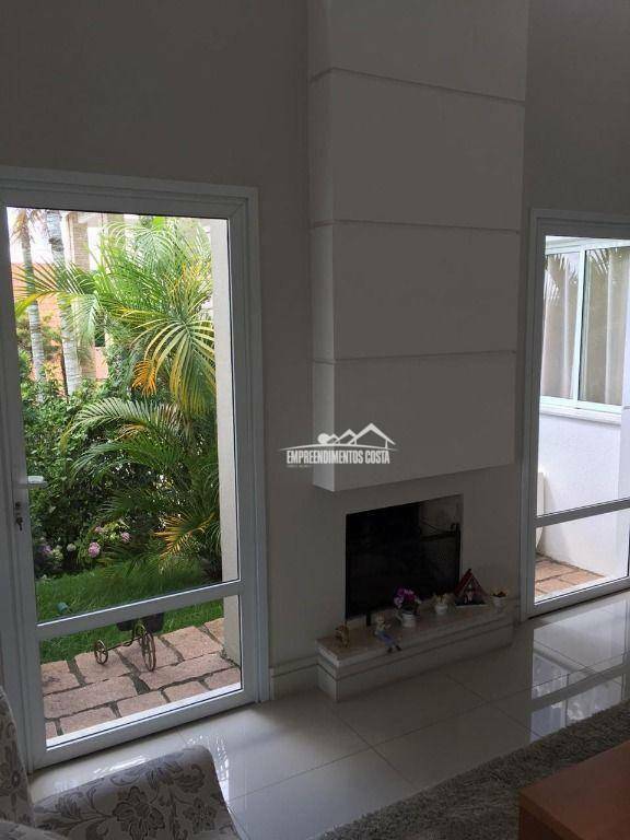 Casa de Condomínio à venda com 4 quartos, 249m² - Foto 5