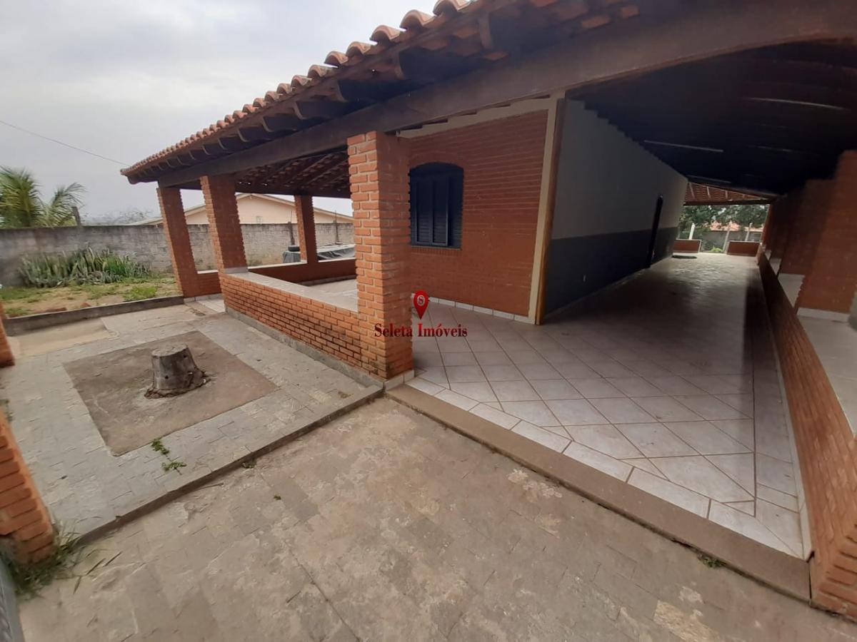 Fazenda à venda com 1 quarto, 150m² - Foto 2