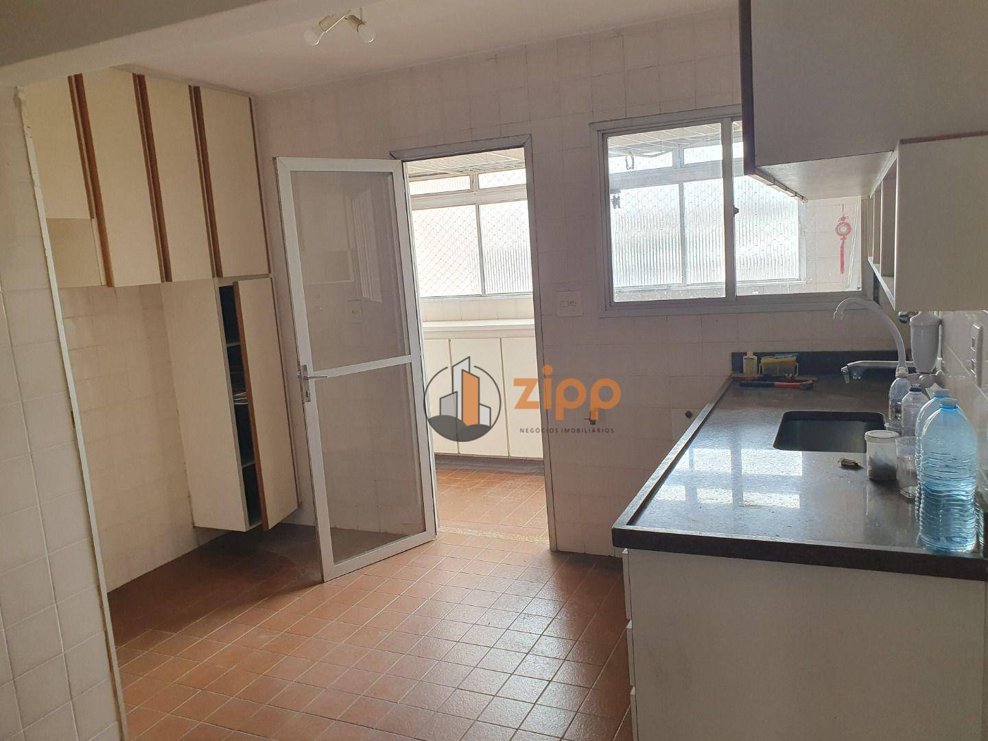 Apartamento à venda com 3 quartos, 116m² - Foto 15