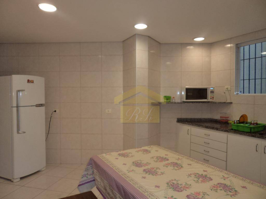 Sobrado à venda e aluguel com 1 quarto, 200m² - Foto 13