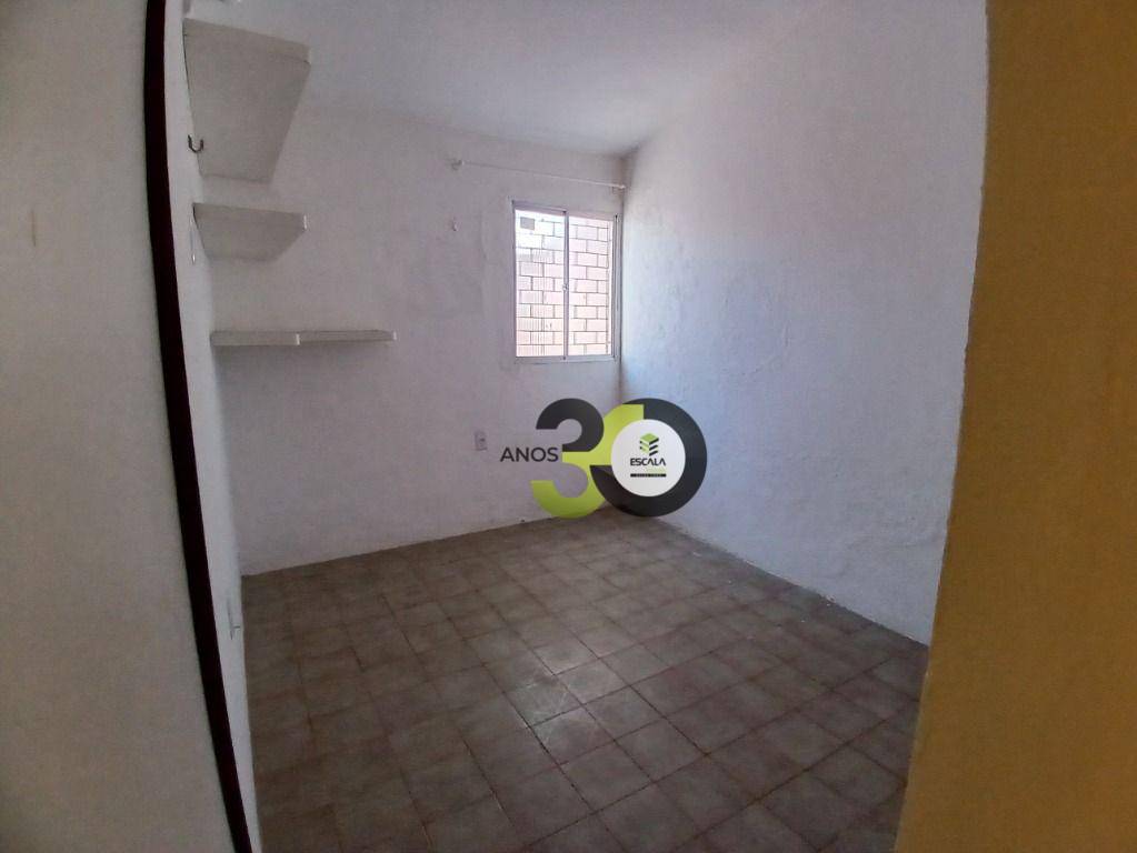 Casa para alugar com 3 quartos, 60m² - Foto 13