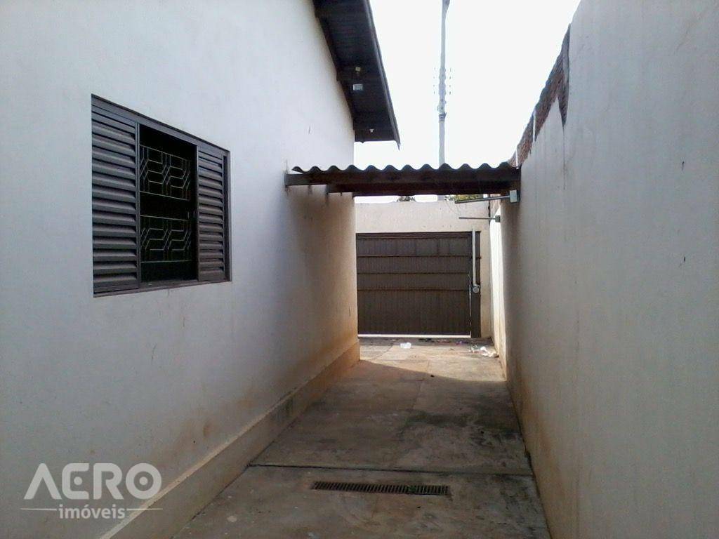 Casa à venda com 2 quartos, 70m² - Foto 30