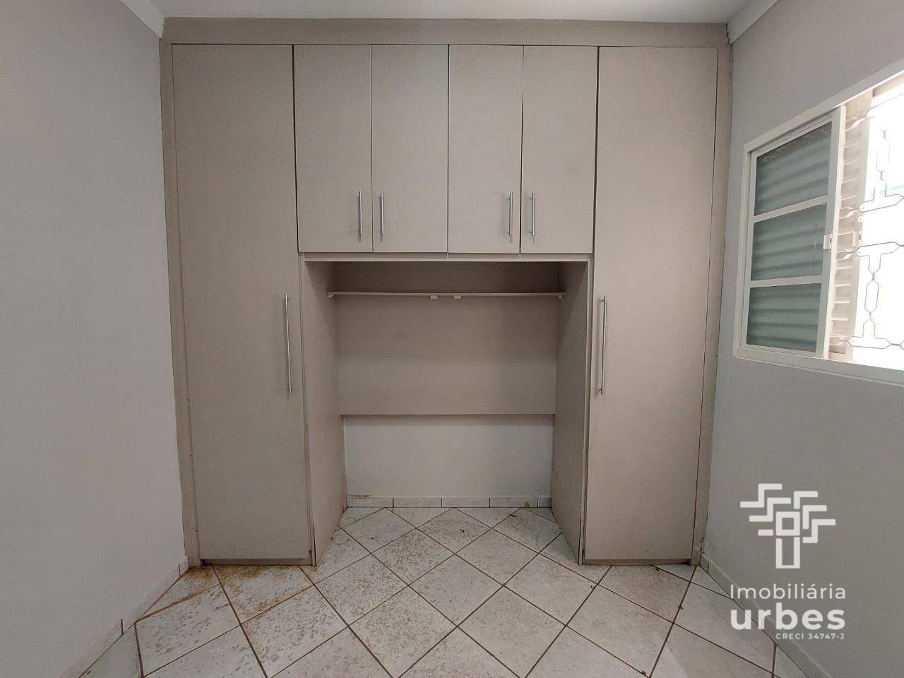 Casa para alugar com 3 quartos, 236m² - Foto 25