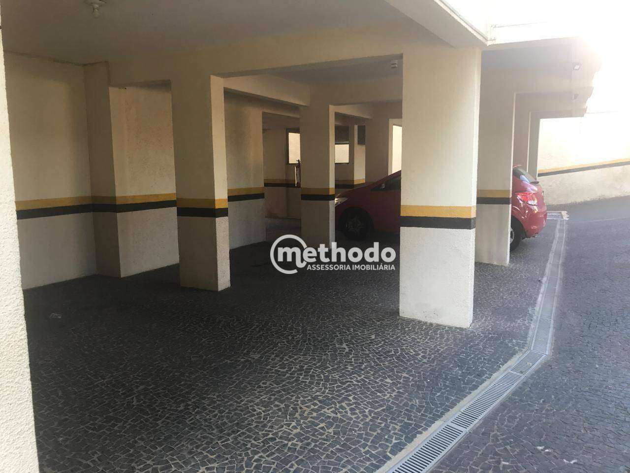 Apartamento à venda com 2 quartos, 68m² - Foto 4