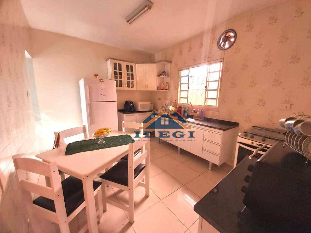 Casa à venda com 3 quartos, 243M2 - Foto 7