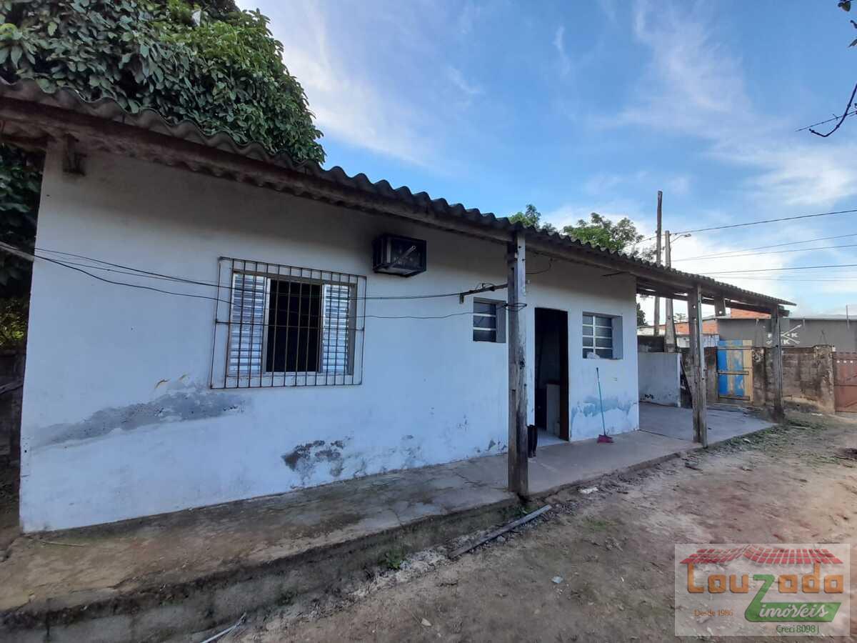 Casa à venda com 2 quartos, 395m² - Foto 2