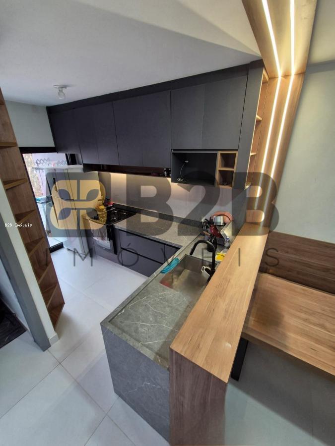 Casa à venda com 2 quartos, 51m² - Foto 1