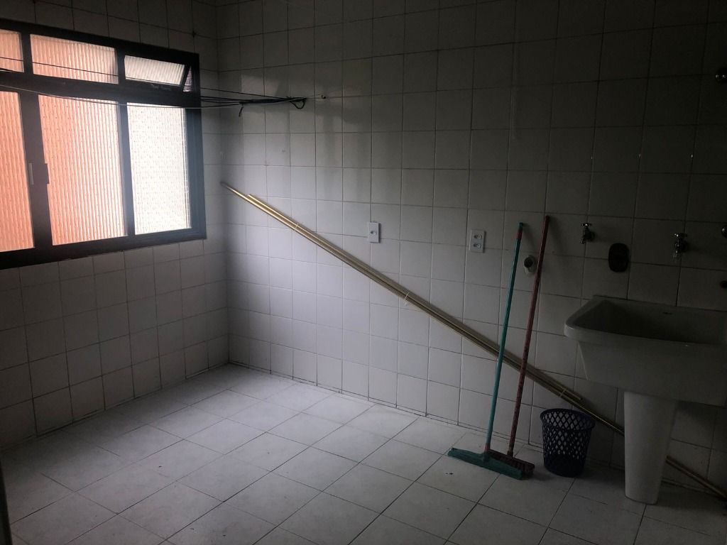 Apartamento à venda com 3 quartos, 190m² - Foto 17