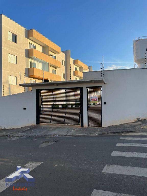 Apartamento à venda com 2 quartos, 67m² - Foto 1