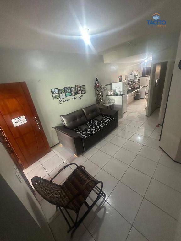 Casa à venda com 3 quartos, 80m² - Foto 11