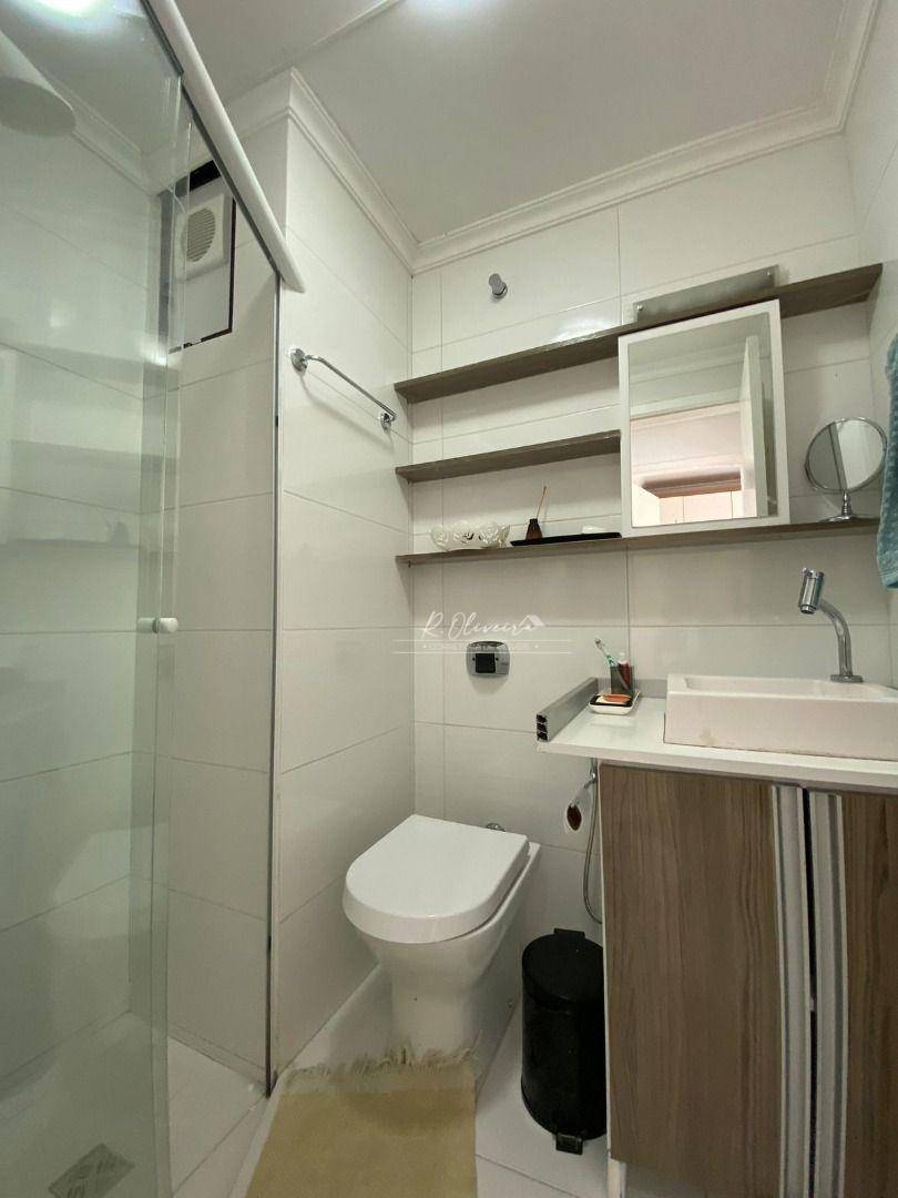 Apartamento à venda com 2 quartos, 40m² - Foto 11