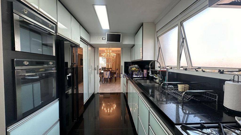 Apartamento à venda com 4 quartos, 253m² - Foto 5