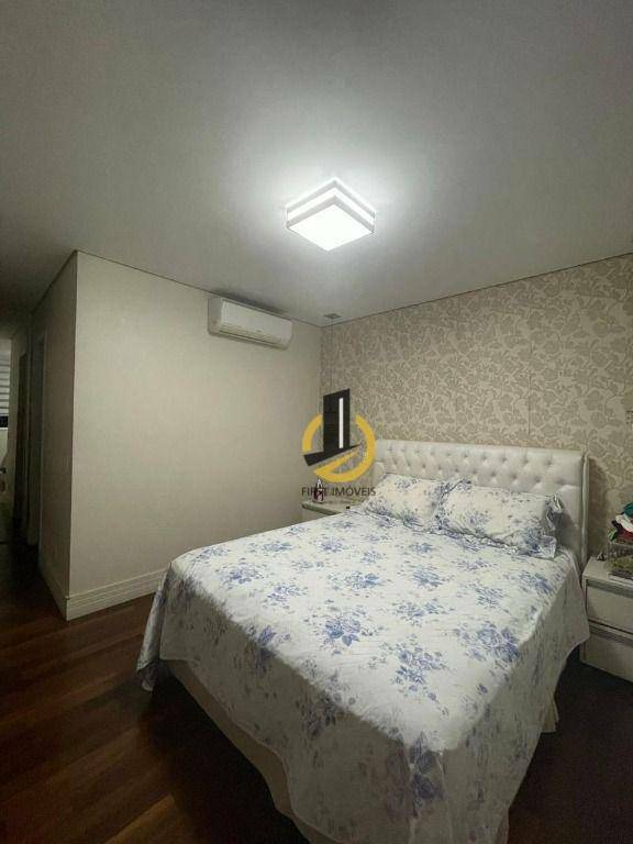 Apartamento para alugar com 3 quartos, 192m² - Foto 11