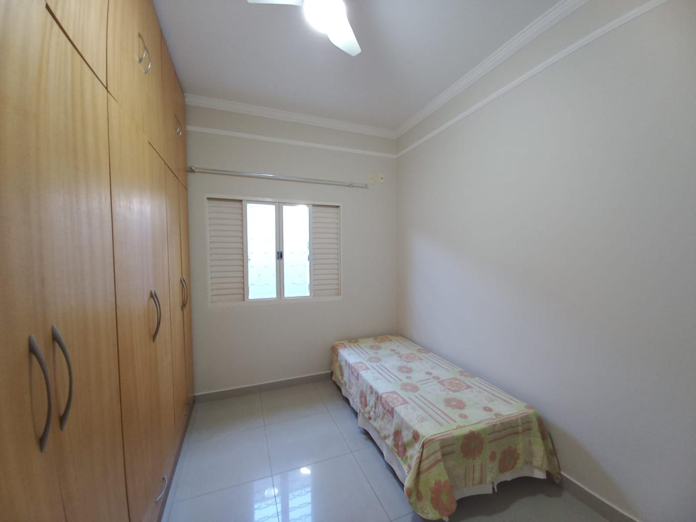 Casa à venda com 3 quartos, 236m² - Foto 4