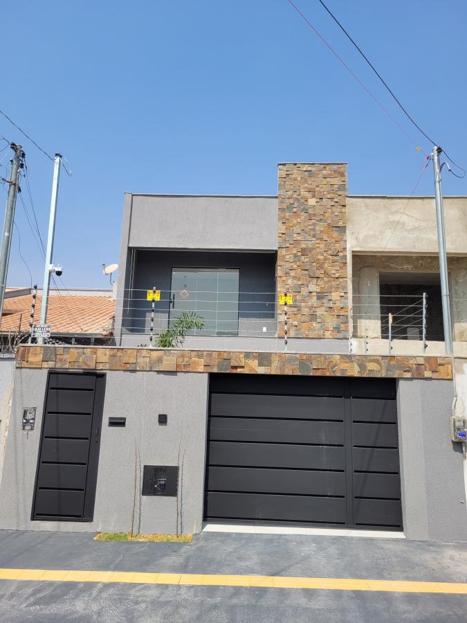 Sobrado à venda com 3 quartos, 150m² - Foto 1