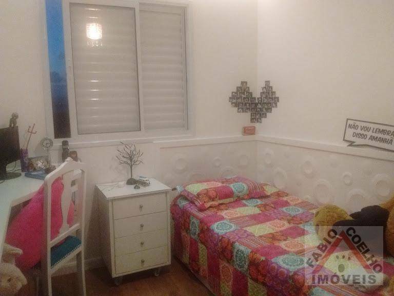 Apartamento à venda com 3 quartos, 74m² - Foto 18