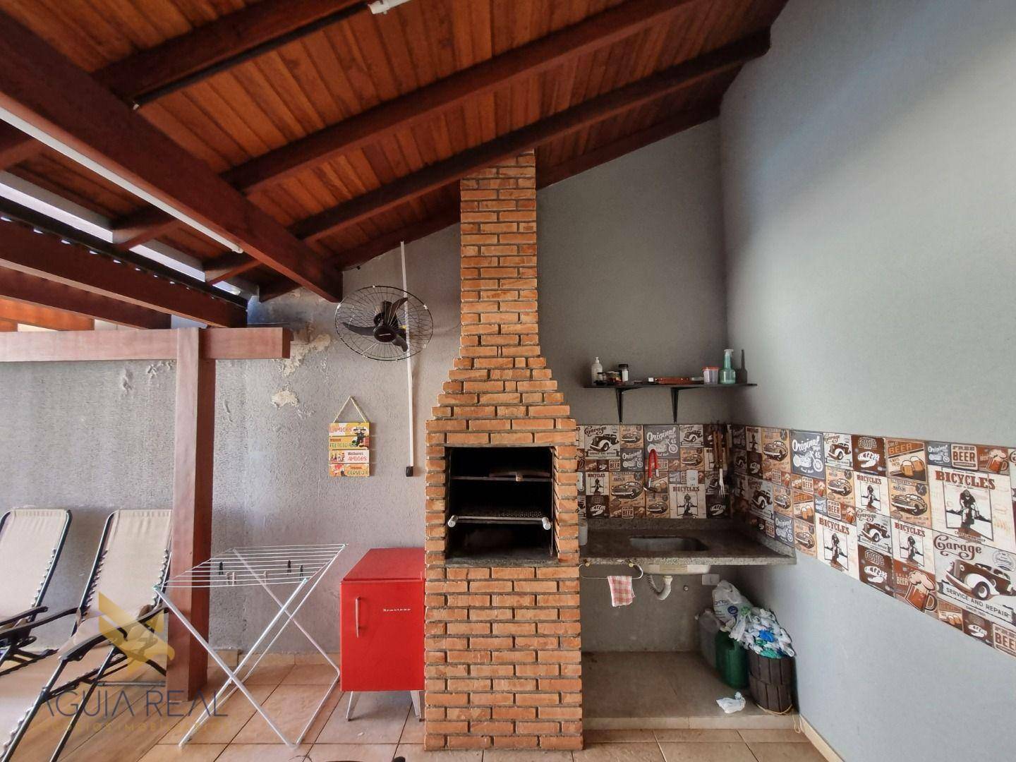 Casa à venda com 4 quartos, 150m² - Foto 3