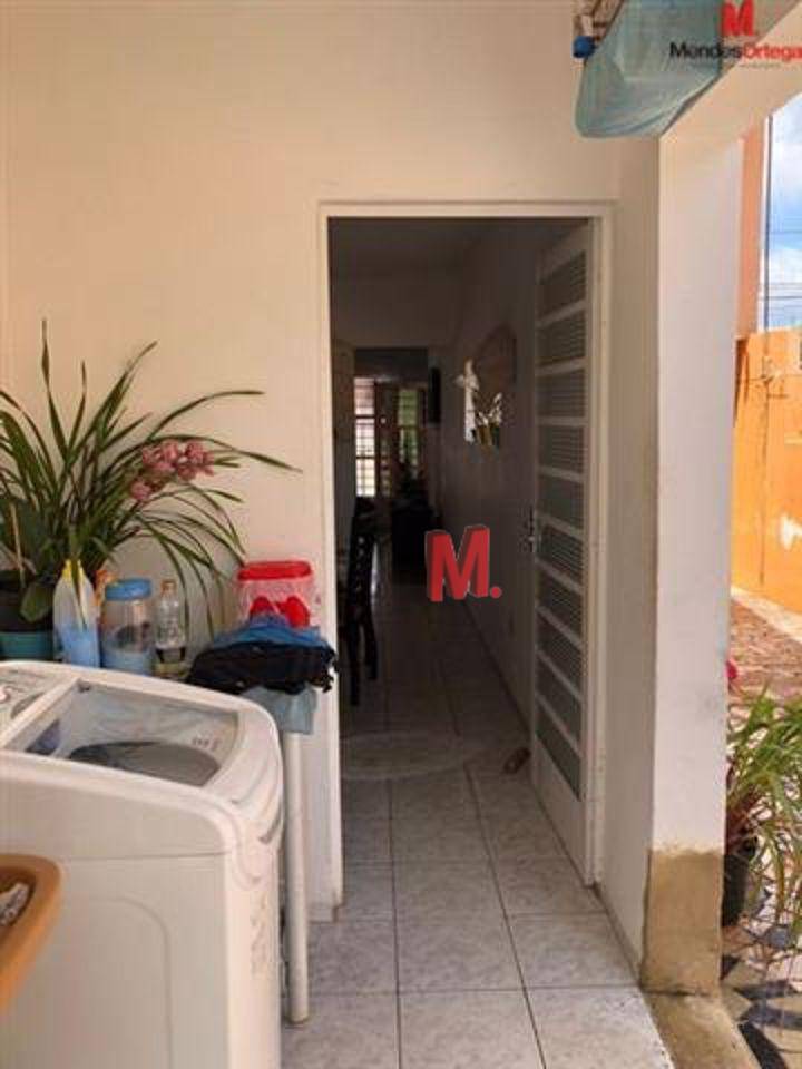 Casa à venda com 3 quartos, 159m² - Foto 8